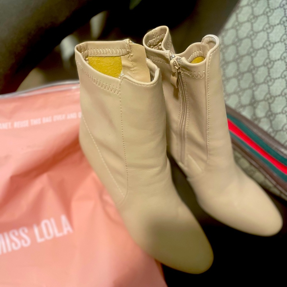 Nube Booties